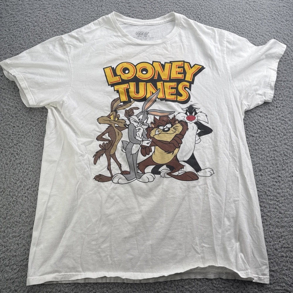 VTG Warner Bros Looney Tunes T-shirt Size Large Bugs Sylvester Tasmanian Coyote